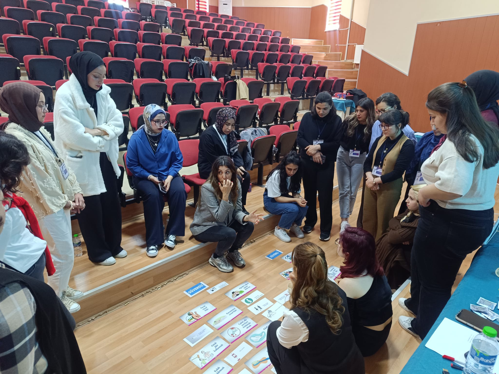ÜNİDES Destekli “Z Kuşağı Genç Kadın Sağlığı” Projesinde Atölye Süreci Devam Ediyor